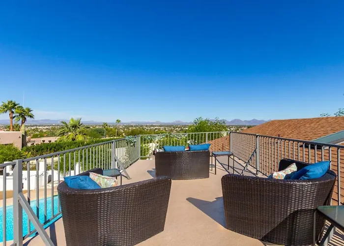 The Valley View Heated Pool Hiking Rooftop Gym Wfh Holiday home *